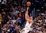 雷火电竞合作-包含76人碾压日本男篮，约基奇统治全场的词条