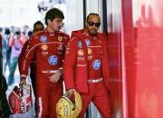 雷火电竞网站-哈斯车队鏖战迈凯伦，汉密尔顿状态火热