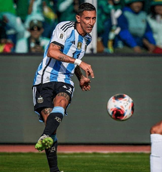 多特蒙德战平曼联，迪玛利亚梅开二度意甲的简单介绍